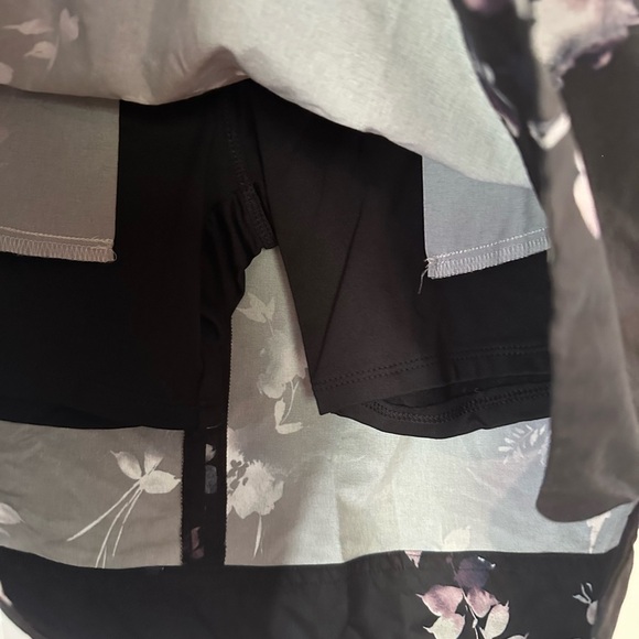 J. Jill  active Black Floral Mini Skirt - Picture 3 of 4